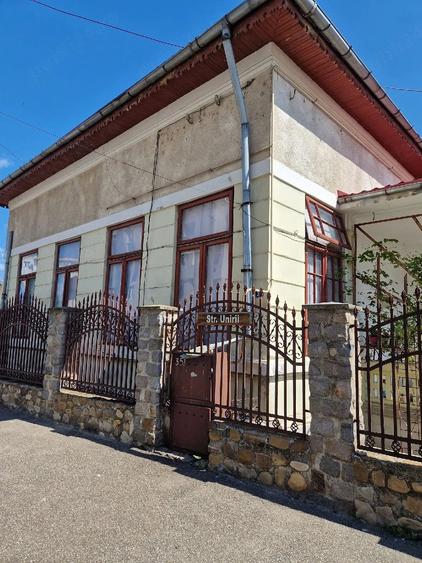 Casă cu Teren 820 Mp în Central