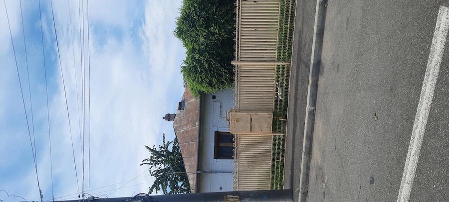 Casă cu Teren 890 Mp în Central