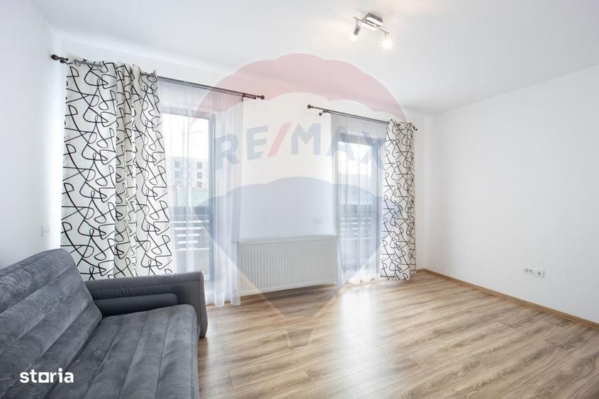 Apartament cu 3 camere decomandat în Cristian