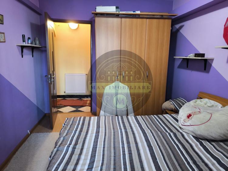 Apartament cu 4 camere decomandat în 9 Mai