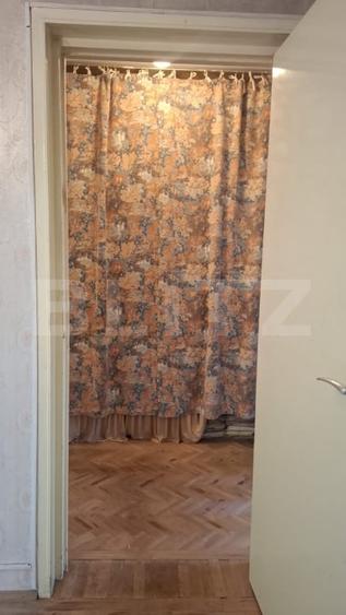 Apartament cu 3 camere semidecomandat în Astra