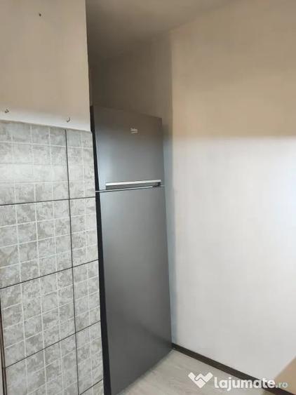 Apartament cu 2 camere semidecomandat în Vitan