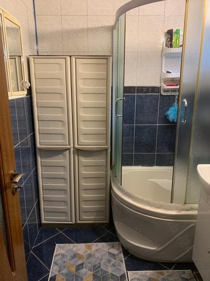 Apartament cu 3 camere decomandat în Caracal