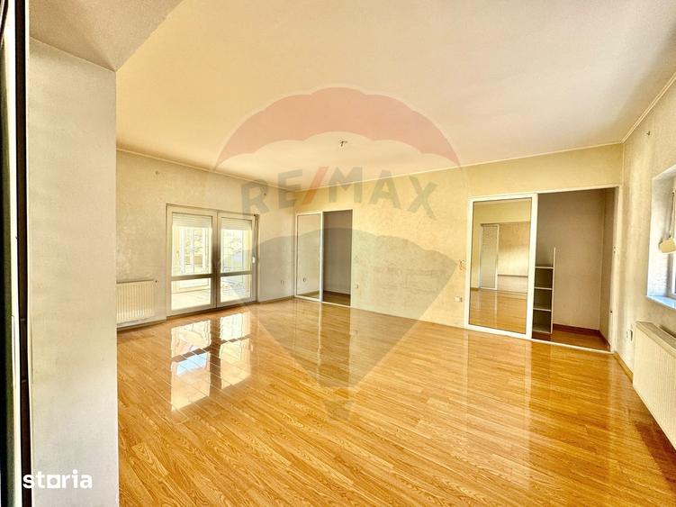Casa / Vila cu 11 camere de vanzare Bulevardul Gheorghe Chi?u, Craiov - 10