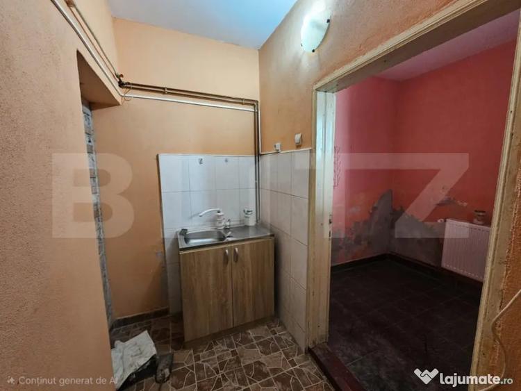 Casă cu 6 camere cu Teren 1000 Mp în Central