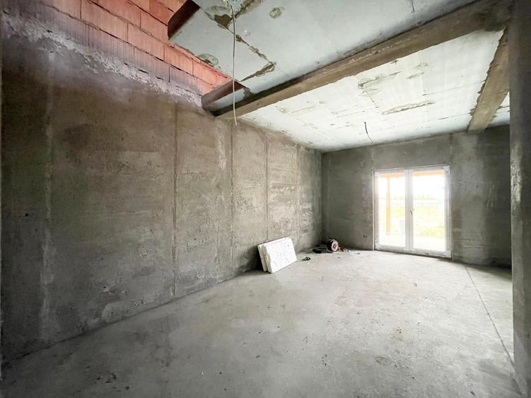 Duplex cu 3 camere cu Canalizare în Moșnița Veche