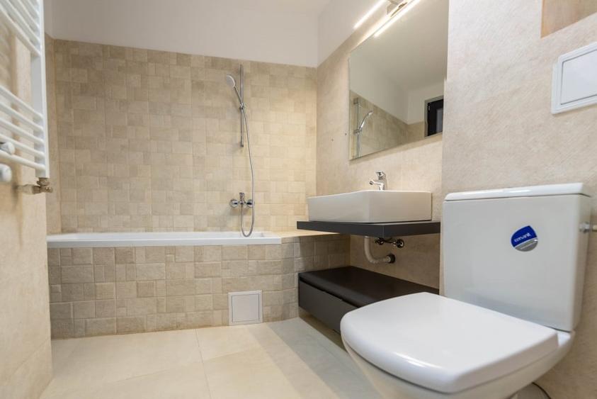 Apartament cu 2 camere decomandat în P-ța Muncii