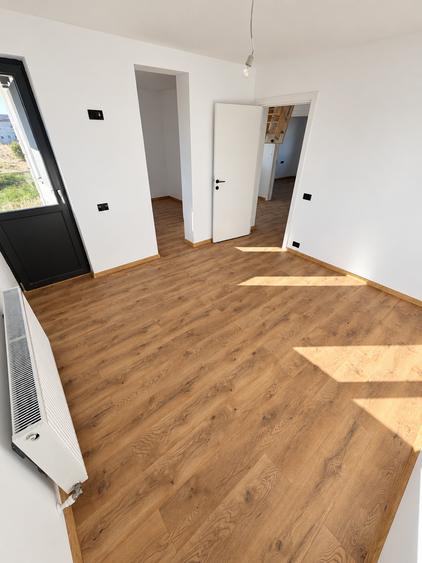 Comuna Berceni - Casa 4 Camere 2 Bai 422mp Teren - 12