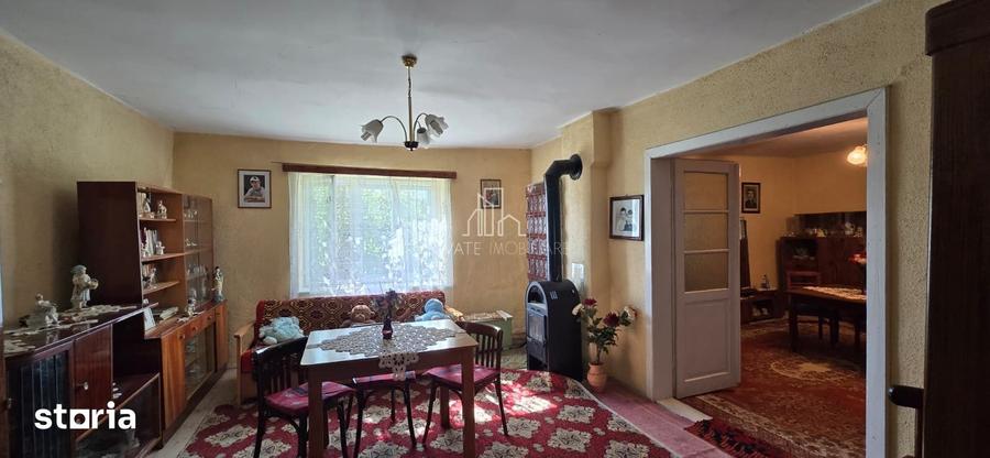 Casă cu 4 camere cu Teren 1093 Mp în Apold