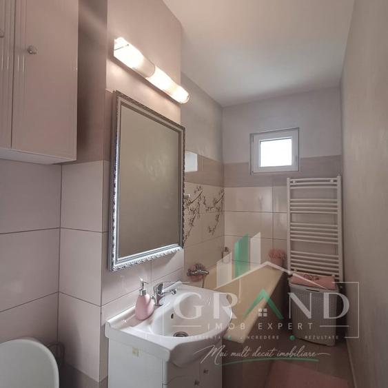 Apartament cu 2 camere decomandat, mobilat în Central