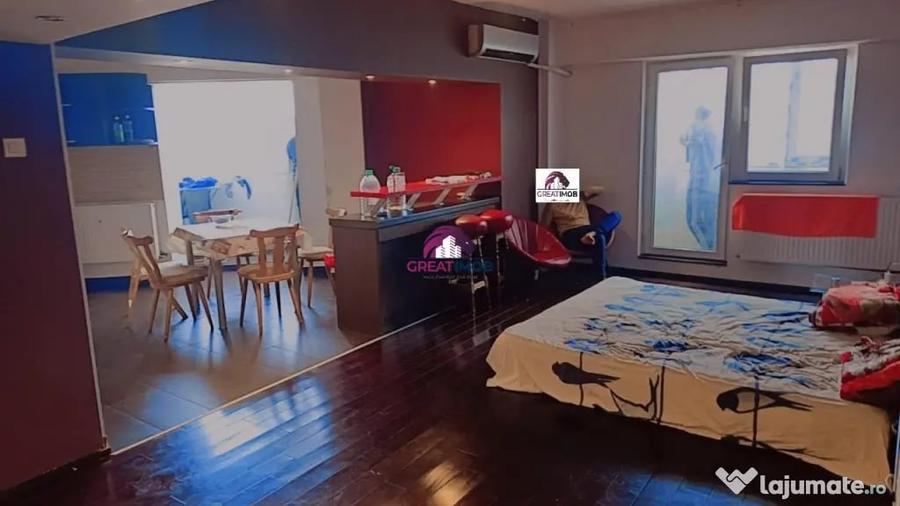 Apartament cu 3 camere semidecomandat în Obor