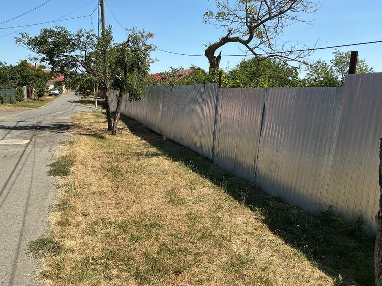 Casă individuală cu 3 camere cu Teren 3300 Mp în Central