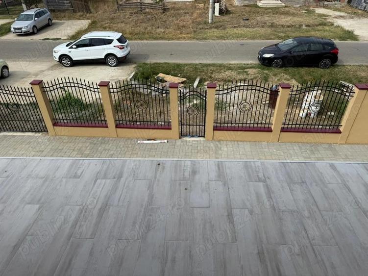 Casă cu 5 camere cu Teren 788 Mp în Parța