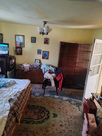 Casă cu Teren 5000 Mp în Unguriu