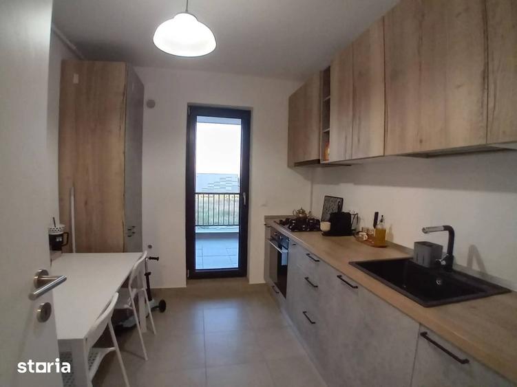 Apartament cu 3 camere decomandat în Sud
