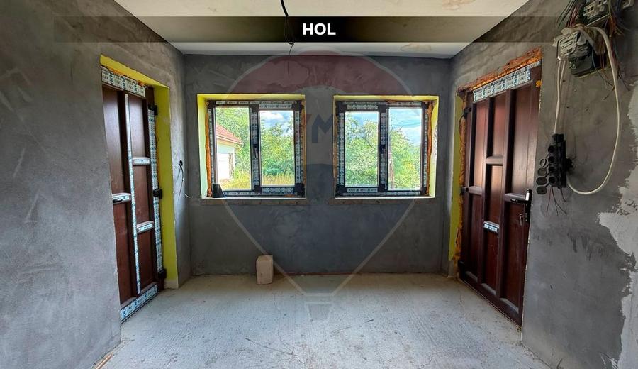 Casă individuală cu 2 camere cu Teren 2628 Mp în Hovrila