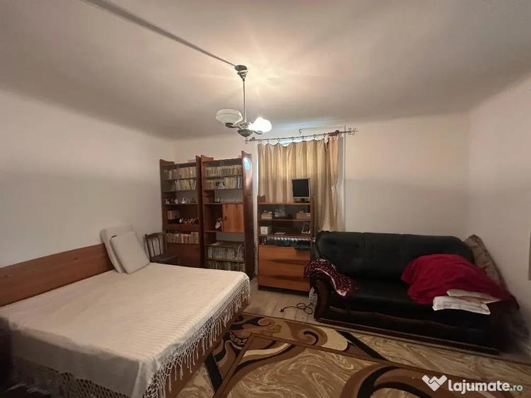 Casă cu 4 camere cu Teren 1498 Mp în Călinești