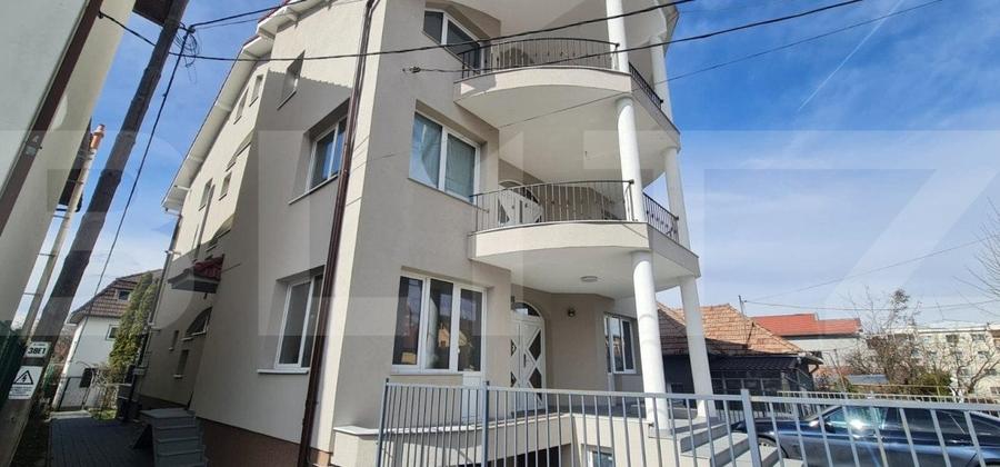 Casă individuală cu 15 camere cu Teren 140 Mp în Zorilor
