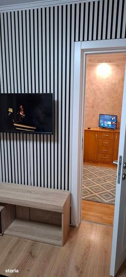 Apartament cu 2 camere nedecomandat în George Enescu