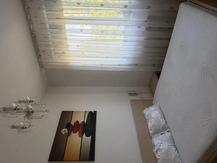 Apartament cu 3 camere decomandat în Dumbrăvița