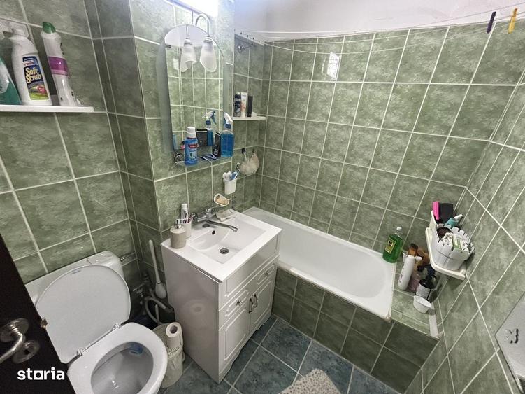 Apartament cu 3 camere decomandat, mobilat în Dacia