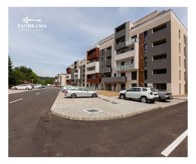 Penthouse cu 3 camere decomandat, mobilat în Exterior Nord