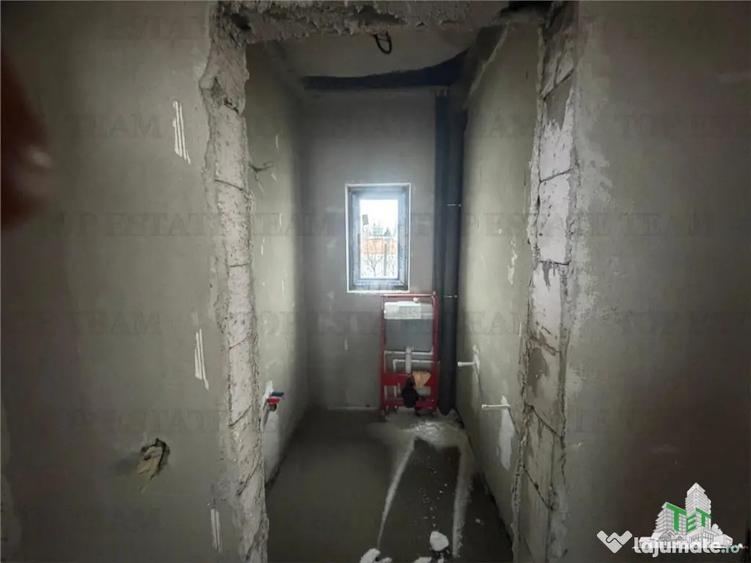 Casă cu 4 camere cu Teren 500 Mp în Frumușani