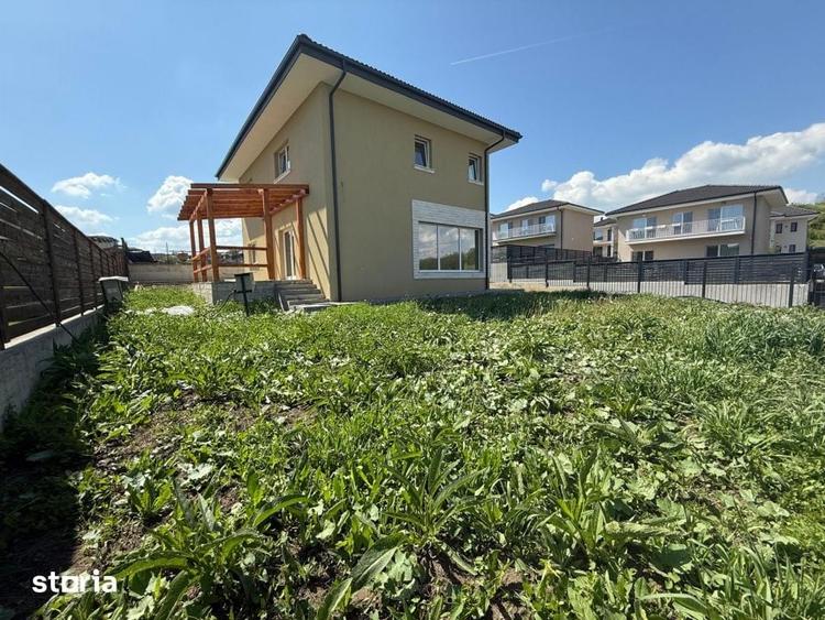 Casă cu 4 camere cu Teren 438 Mp în Apahida
