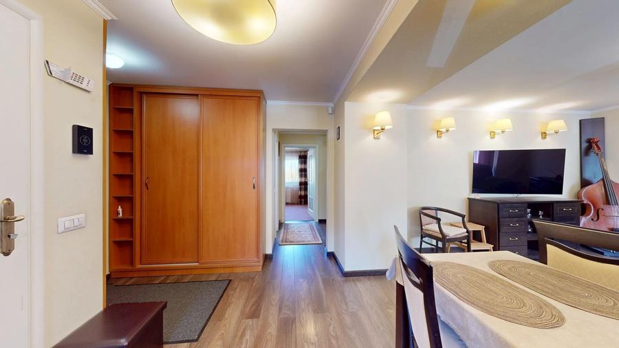 Apartament cu 3 camere decomandat, mobilat în Scriitorilor