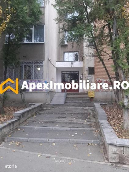Apartament cu 2 camere decomandat în Drumul Taberei