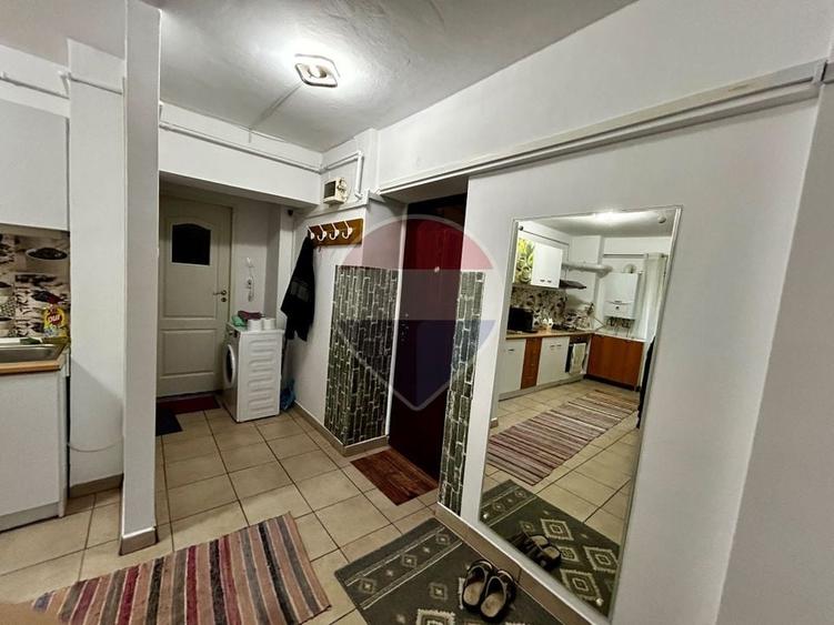 Apartament cu 2 camere decomandat în Traian
