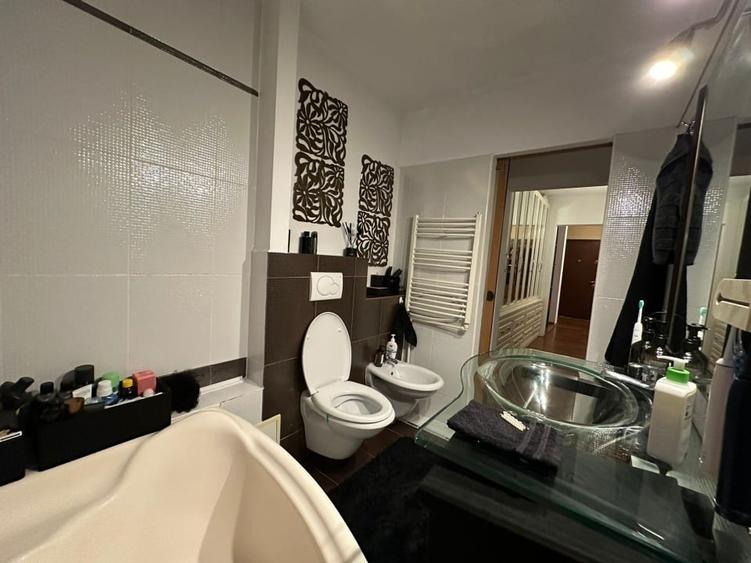 Apartament cu 3 camere decomandat în Exercițiu