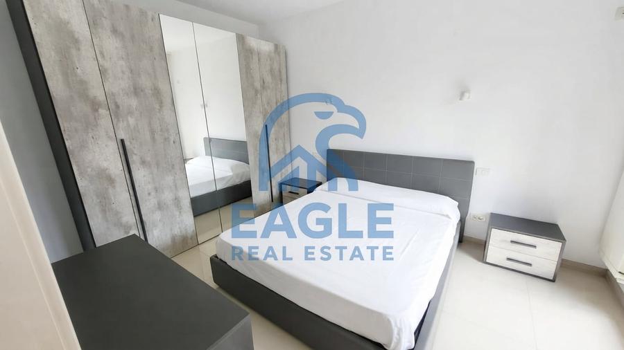 Apartament cu 2 camere nedecomandat, mobilat în City Park Mall