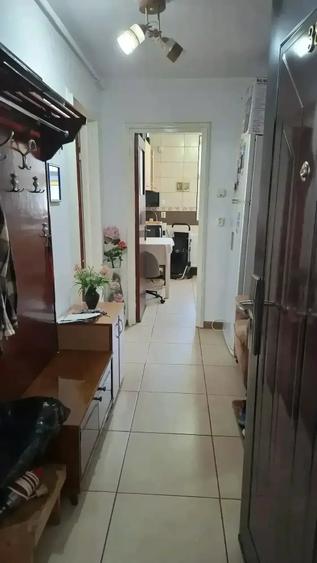 Apartament cu 2 camere decomandat în Drumul Taberei