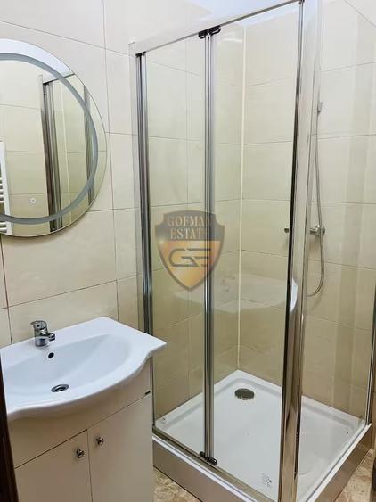 Apartament cu 3 camere decomandat, mobilat în Mamaia
