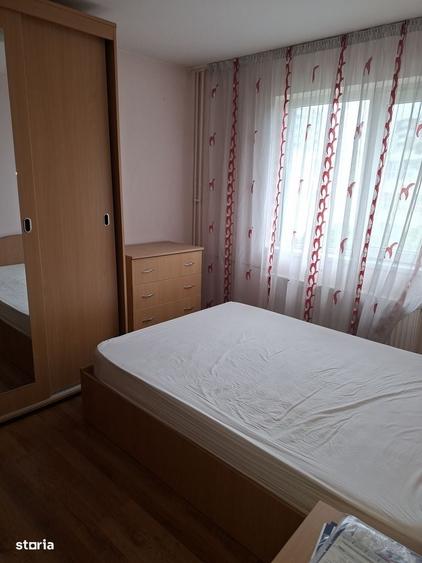 Apartament cu 3 camere decomandat în Vest