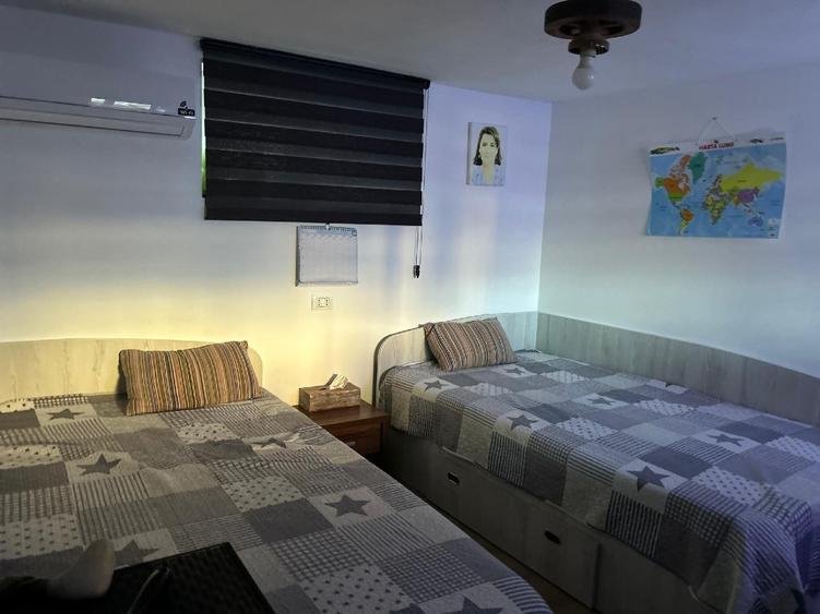 Casă individuală cu 4 camere cu Garaj în Albota