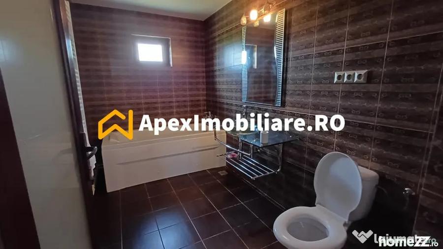 Casă cu 4 camere cu Teren 883 Mp în Varlaam