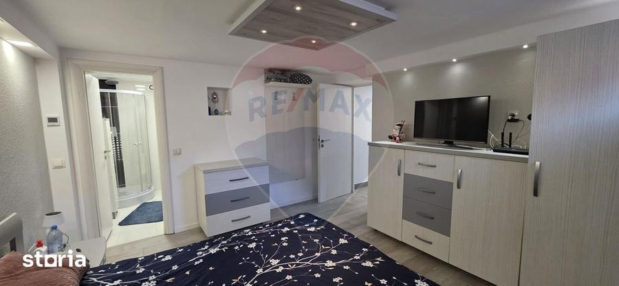 Apartament cu 3 camere, mobilat în Central