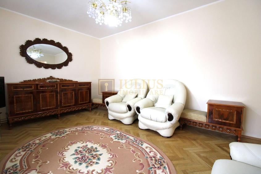 Apartament cu 3 camere decomandat, mobilat în Central