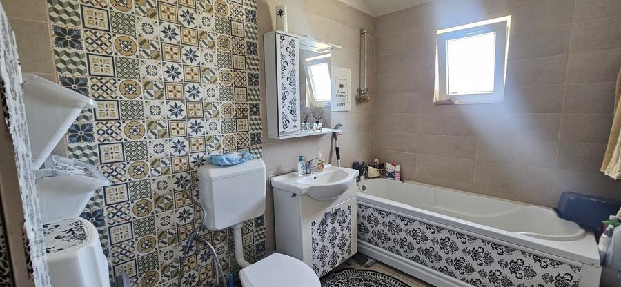 Casă cu 3 camere în Trivale