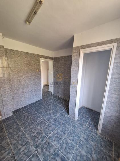 Apartament cu 2 camere decomandat în Apărătorii Patriei