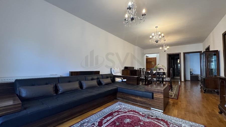 Apartament cu 3 camere semidecomandat, mobilat în Herăstrău