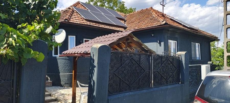 Casă cu 3 camere în Central