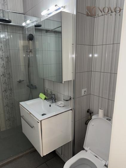 Apartament cu 2 camere decomandat, mobilat în Universitate