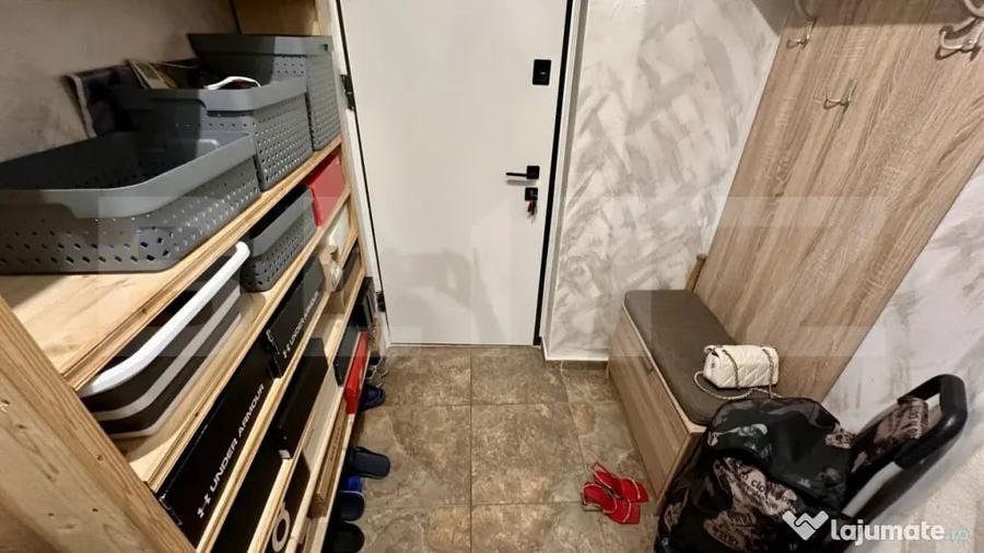 Apartament cu 4 camere decomandat în Dacia