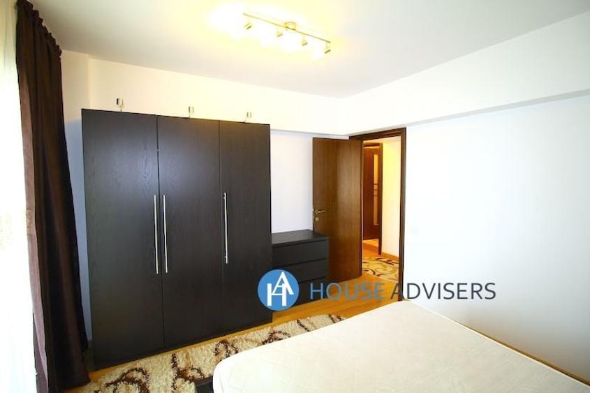 Apartament cu 3 camere, mobilat în Universitate