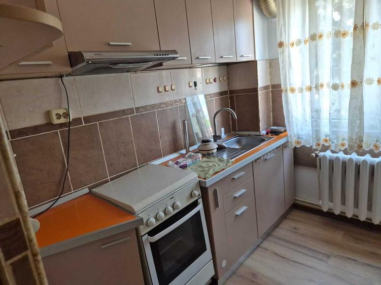 Apartament cu 2 camere semidecomandat în Exterior Vest