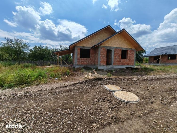 Casă cu 3 camere cu Teren 400 Mp în Hemeiuș