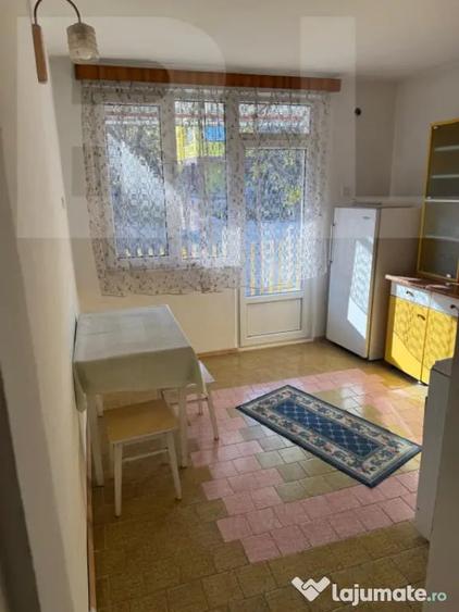 Casă cu 4 camere cu Teren 537 Mp în Central
